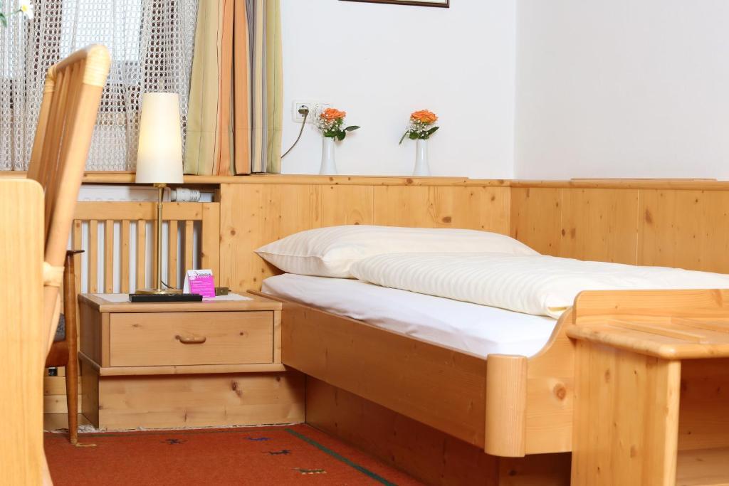 Gasthof Engelhof Gmunden Oda fotoğraf