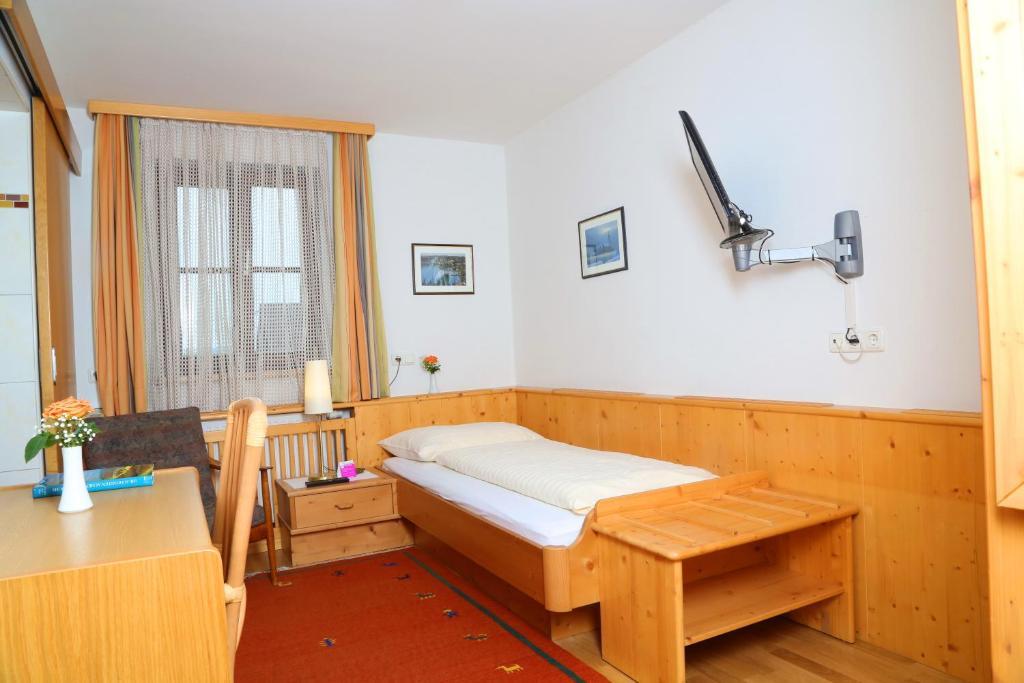 Gasthof Engelhof Gmunden Oda fotoğraf